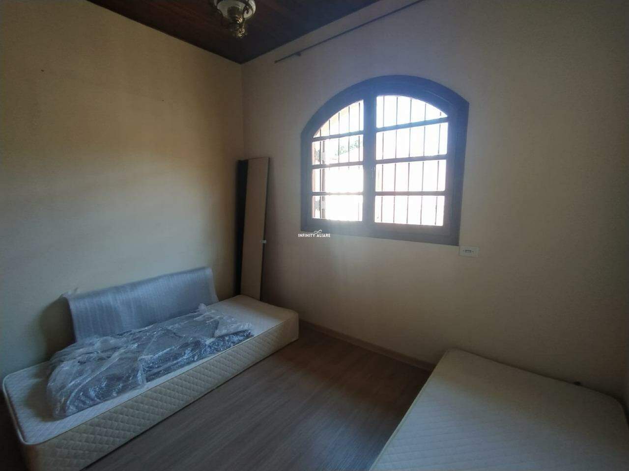 Casa à venda com 3 quartos, 320m² - Foto 25