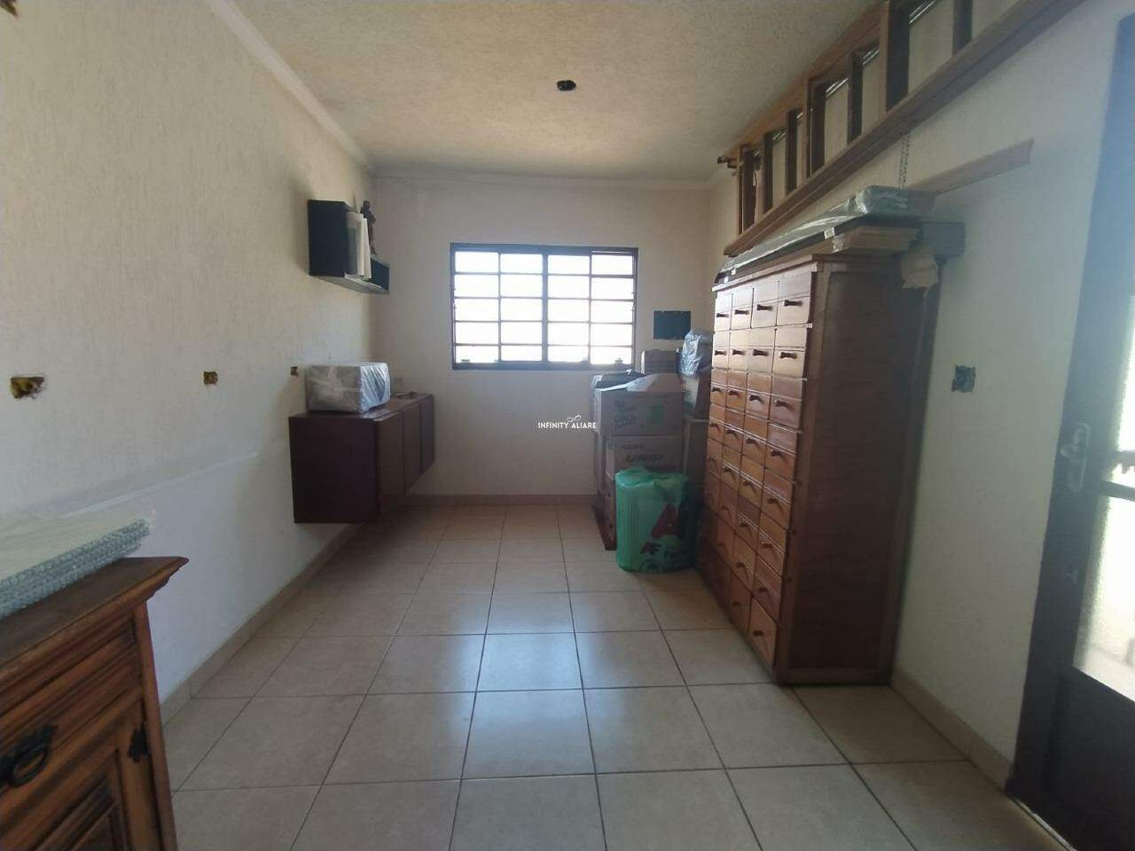 Casa à venda com 3 quartos, 320m² - Foto 27