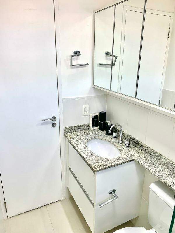 Apartamento à venda com 2 quartos, 61m² - Foto 9