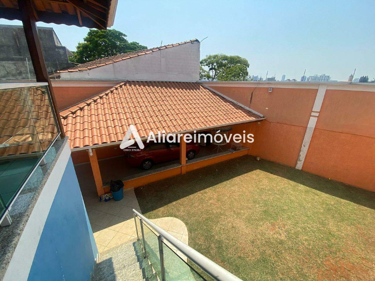 Casa à venda com 3 quartos, 370m² - Foto 2