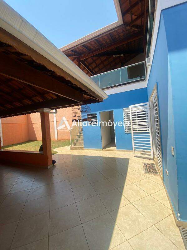 Casa à venda com 3 quartos, 370m² - Foto 12