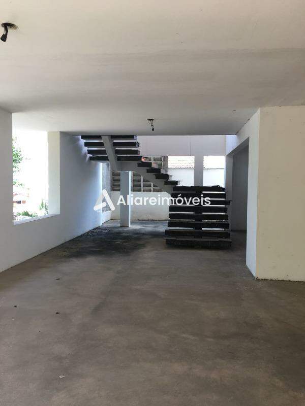 Casa para alugar com 5 quartos, 1000m² - Foto 10