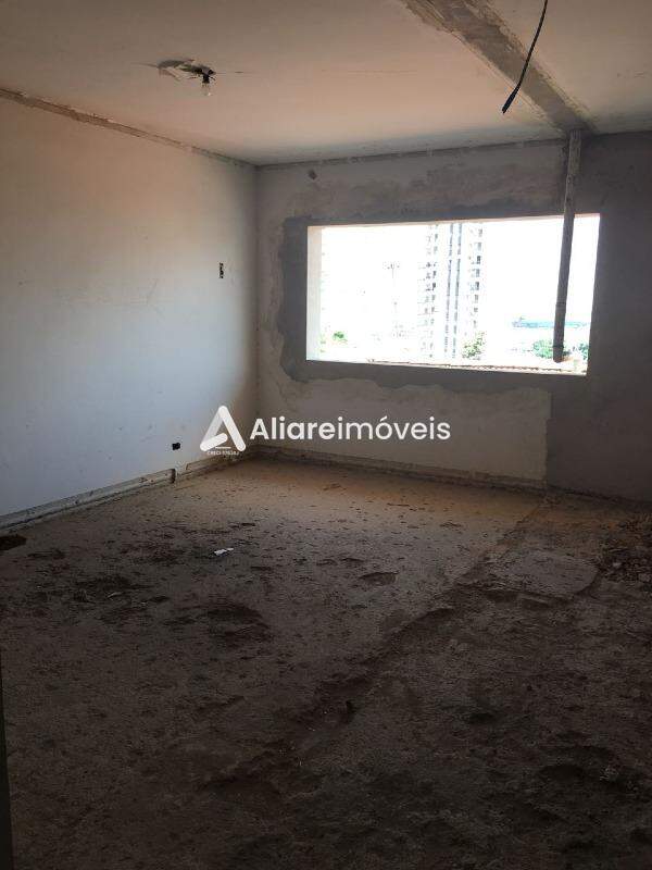 Casa para alugar com 5 quartos, 1000m² - Foto 4