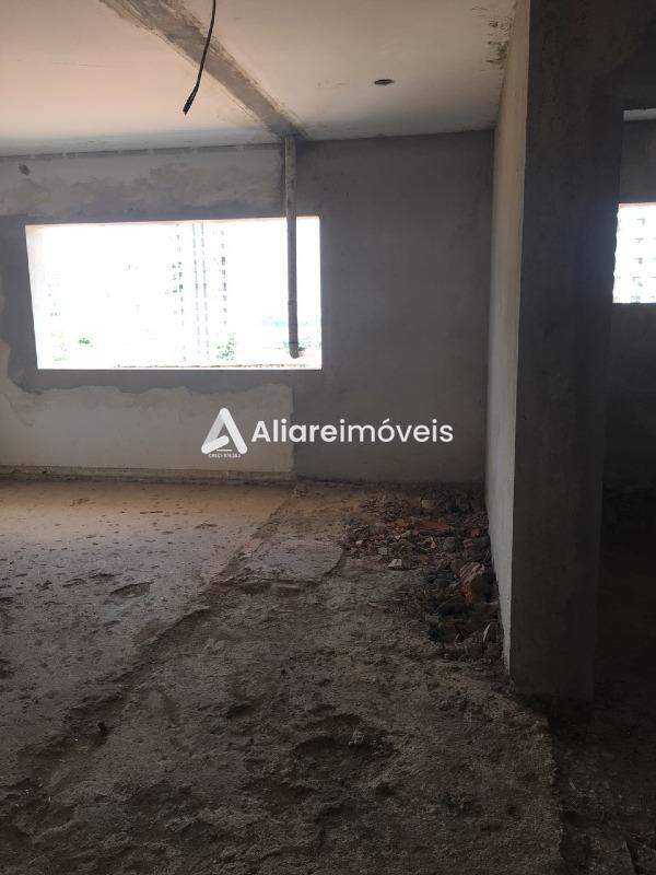 Casa para alugar com 5 quartos, 1000m² - Foto 8