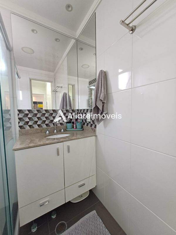 Apartamento à venda com 3 quartos, 79m² - Foto 26