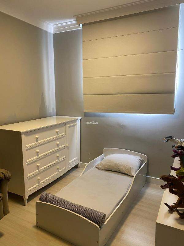 Apartamento à venda com 3 quartos, 115m² - Foto 2