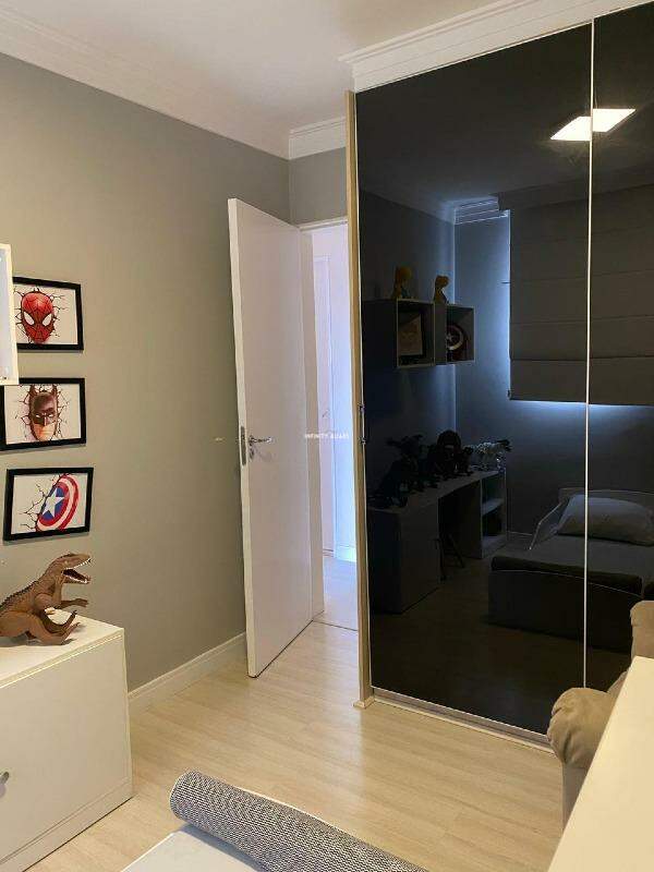 Apartamento à venda com 3 quartos, 115m² - Foto 3