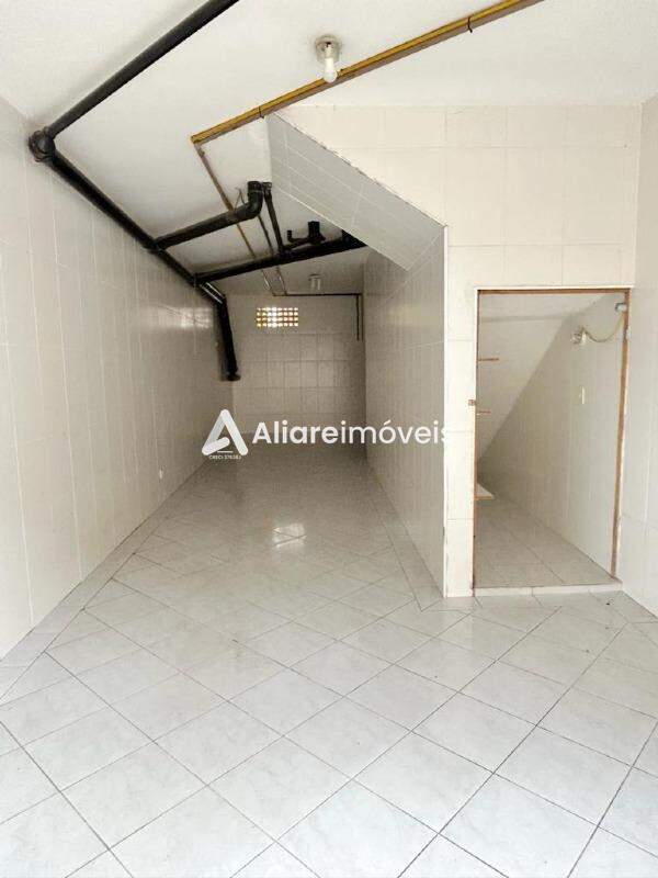 Casa para alugar com 2 quartos, 127m² - Foto 5