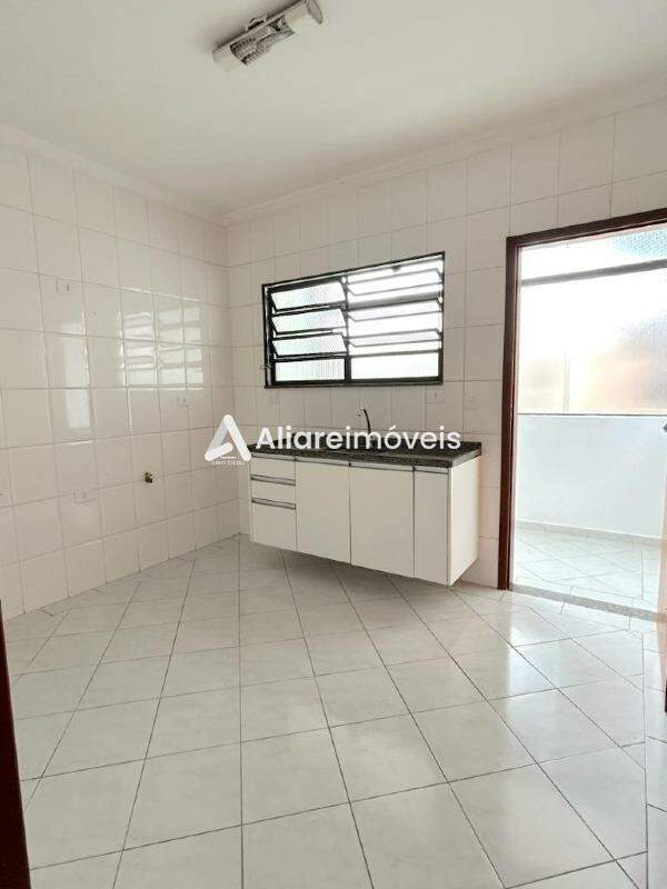 Casa para alugar com 2 quartos, 127m² - Foto 7