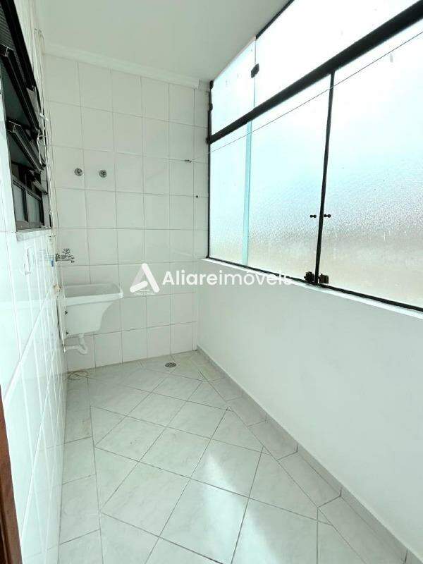 Casa para alugar com 2 quartos, 127m² - Foto 11