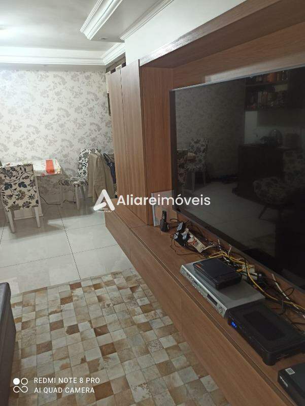 Apartamento à venda com 2 quartos, 100m² - Foto 1