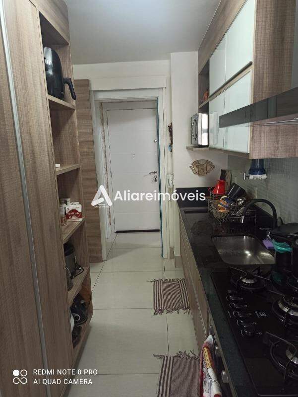 Apartamento à venda com 2 quartos, 100m² - Foto 6