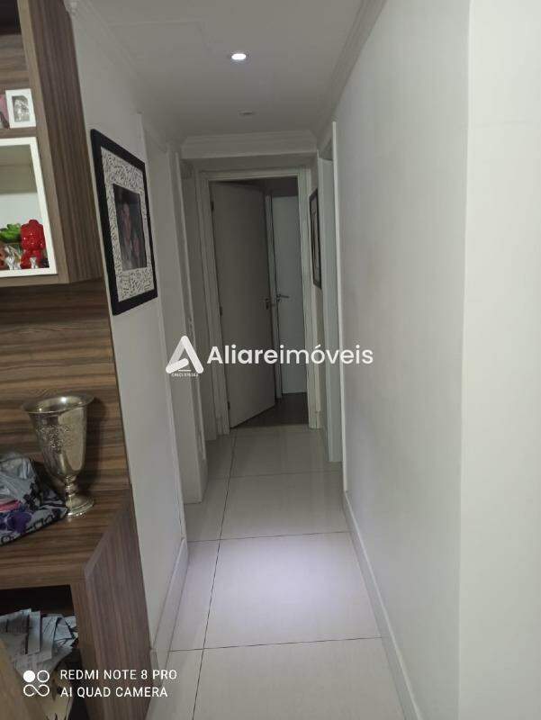 Apartamento à venda com 2 quartos, 100m² - Foto 13