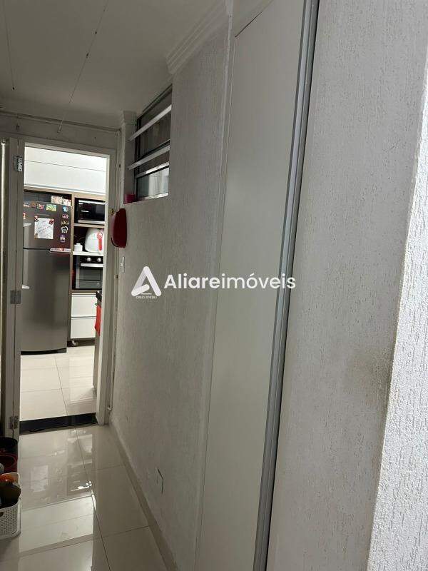 Apartamento à venda com 2 quartos, 69m² - Foto 22