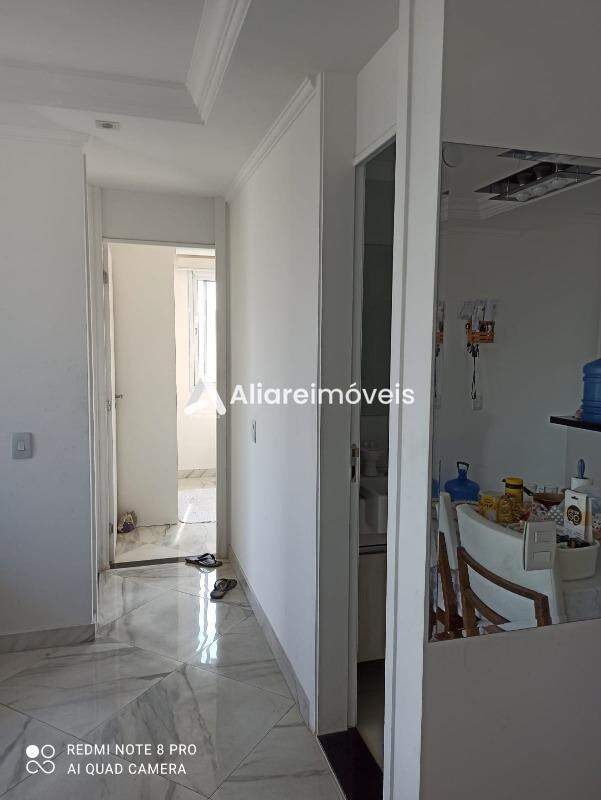 Apartamento à venda com 3 quartos, 59m² - Foto 2