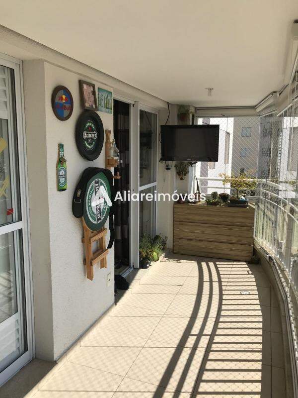 Apartamento à venda com 3 quartos, 112m² - Foto 2