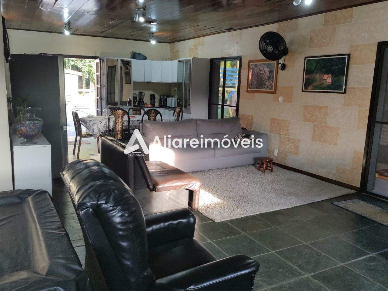 Fazenda à venda com 3 quartos, 250m² - Foto 8