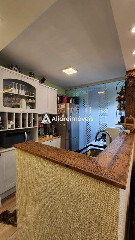 Apartamento à venda com 3 quartos, 77m² - Foto 6