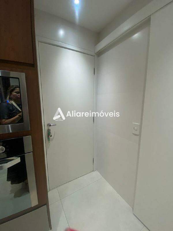 Apartamento à venda com 3 quartos, 127m² - Foto 25