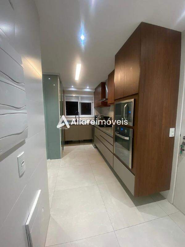 Apartamento à venda com 3 quartos, 127m² - Foto 7