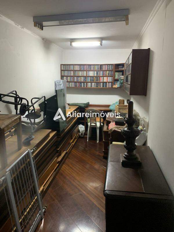 Casa para alugar com 5 quartos, 750m² - Foto 6