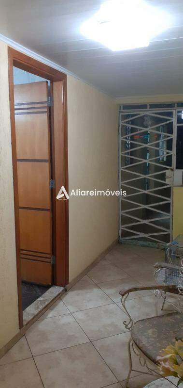 Casa à venda com 2 quartos, 130m² - Foto 6