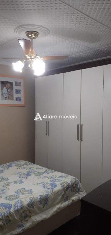 Casa à venda com 2 quartos, 130m² - Foto 12