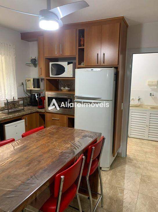 Casa à venda com 3 quartos, 231m² - Foto 22