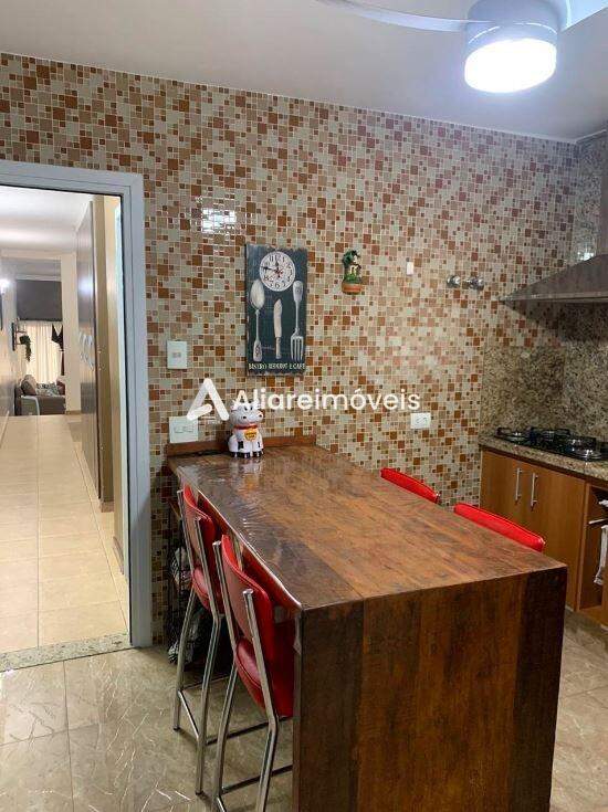 Casa à venda com 3 quartos, 231m² - Foto 20