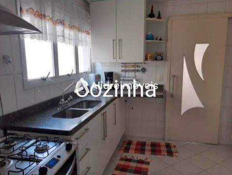 Apartamento à venda com 3 quartos, 145m² - Foto 13