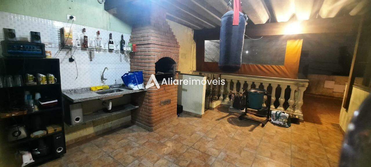 Casa à venda com 3 quartos, 94m² - Foto 15