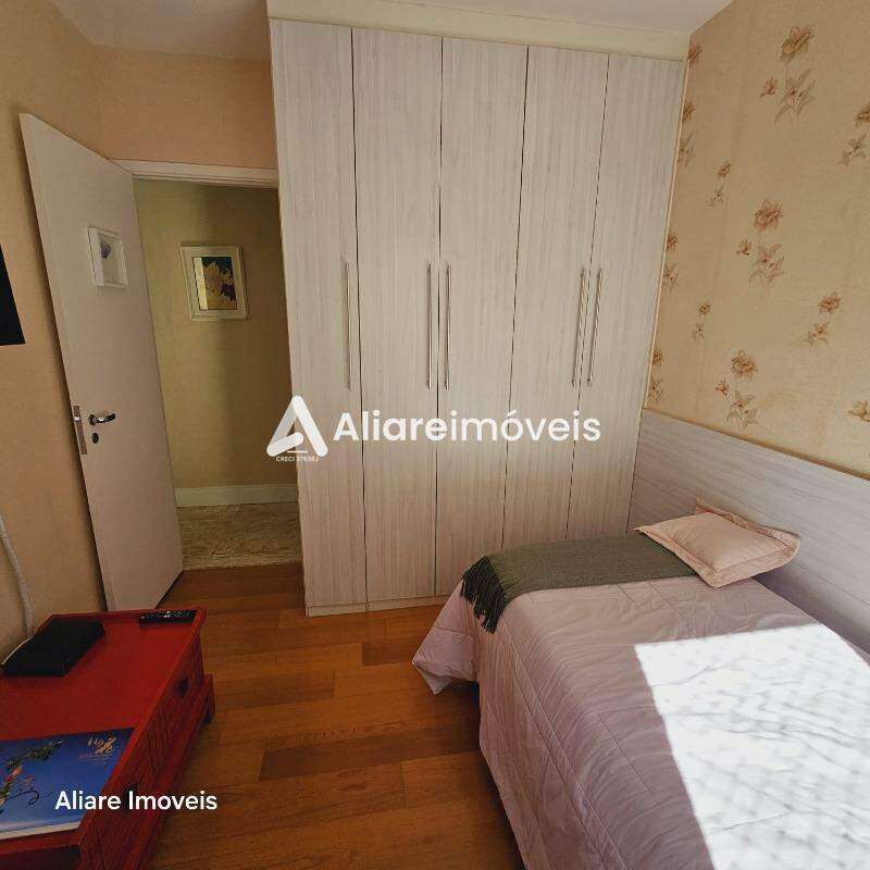 Apartamento à venda com 2 quartos, 77m² - Foto 19