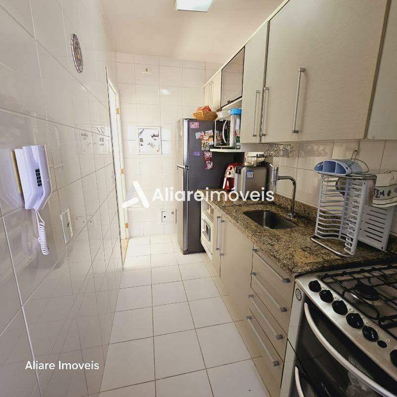 Apartamento à venda com 2 quartos, 77m² - Foto 9