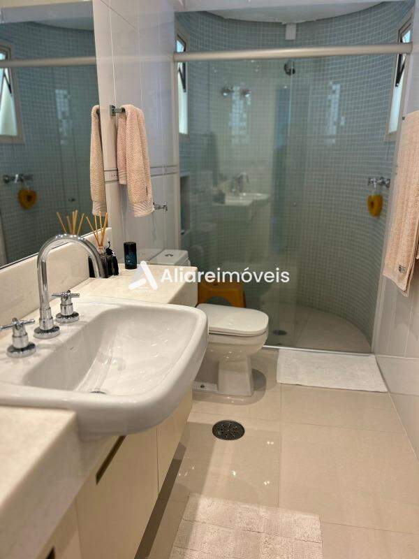 Apartamento à venda com 4 quartos, 254m² - Foto 8