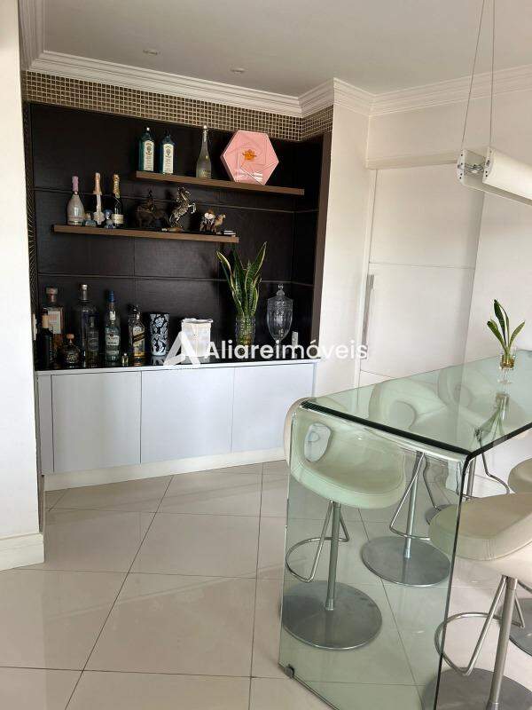 Apartamento à venda com 4 quartos, 254m² - Foto 17