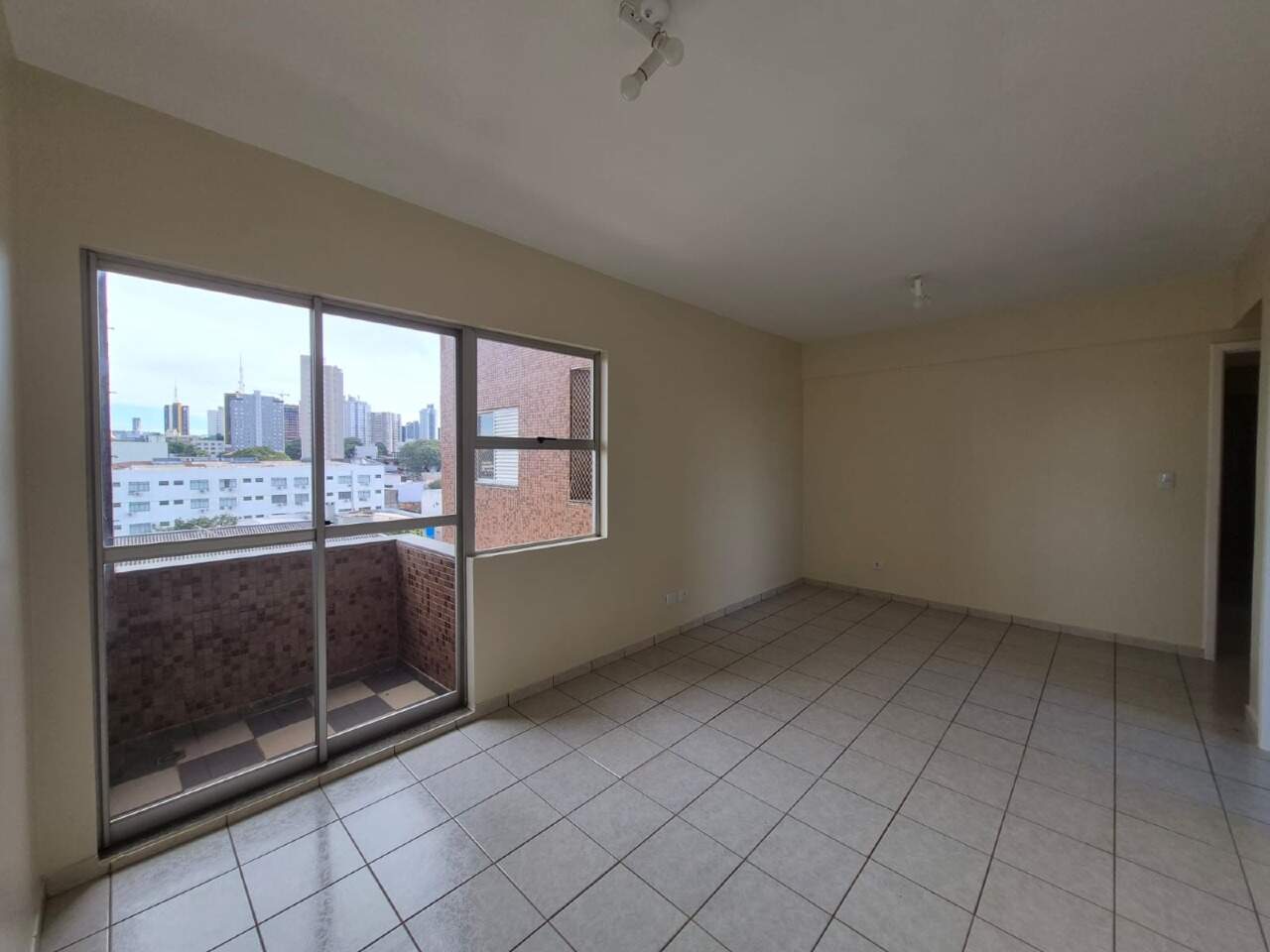 Apartamento para aluguel no Centro: 