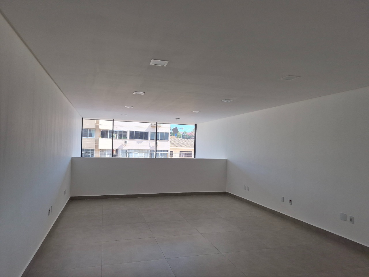 Sala para aluguel no Centro: 