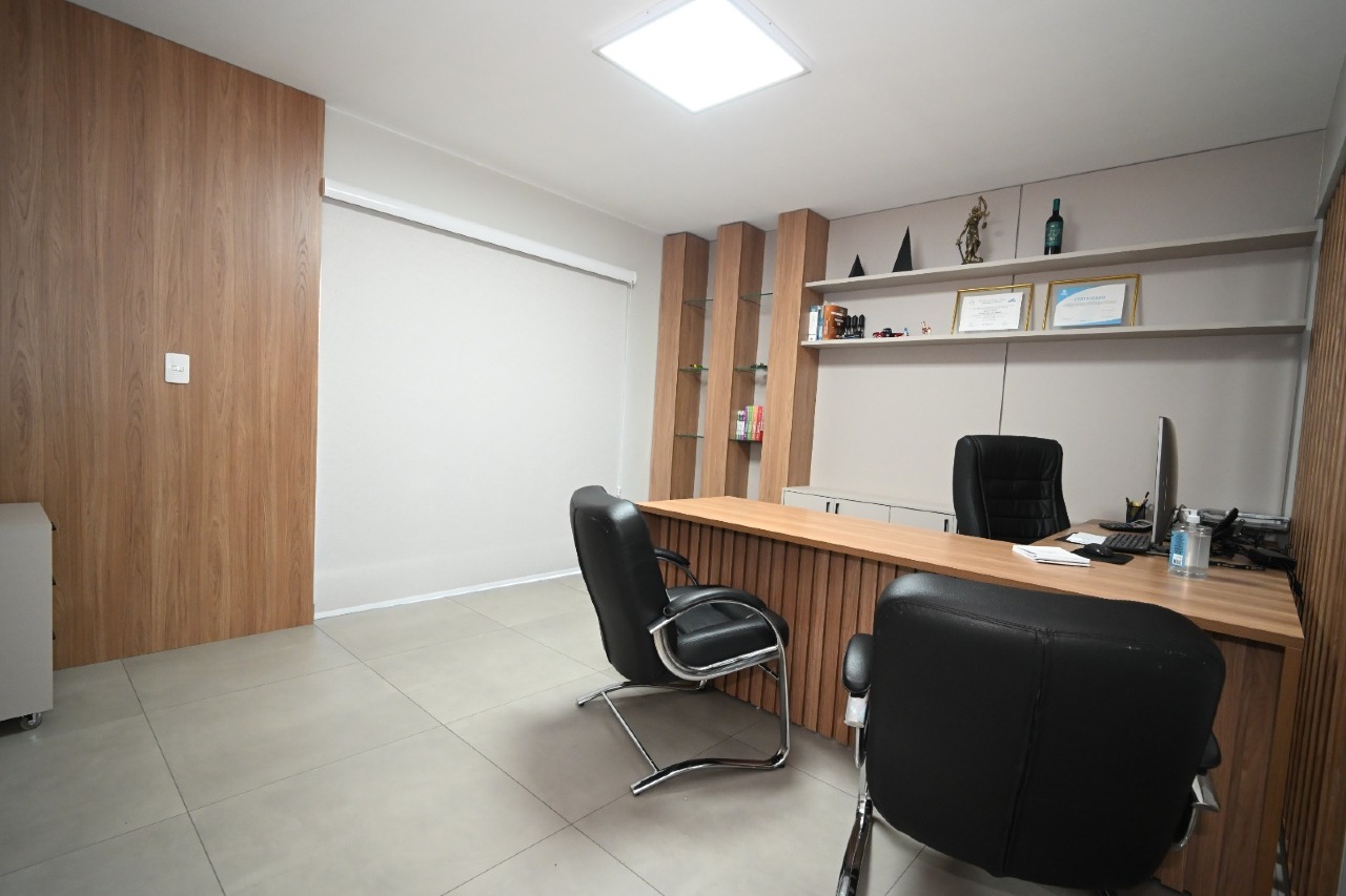 Sala para aluguel no Centro: 