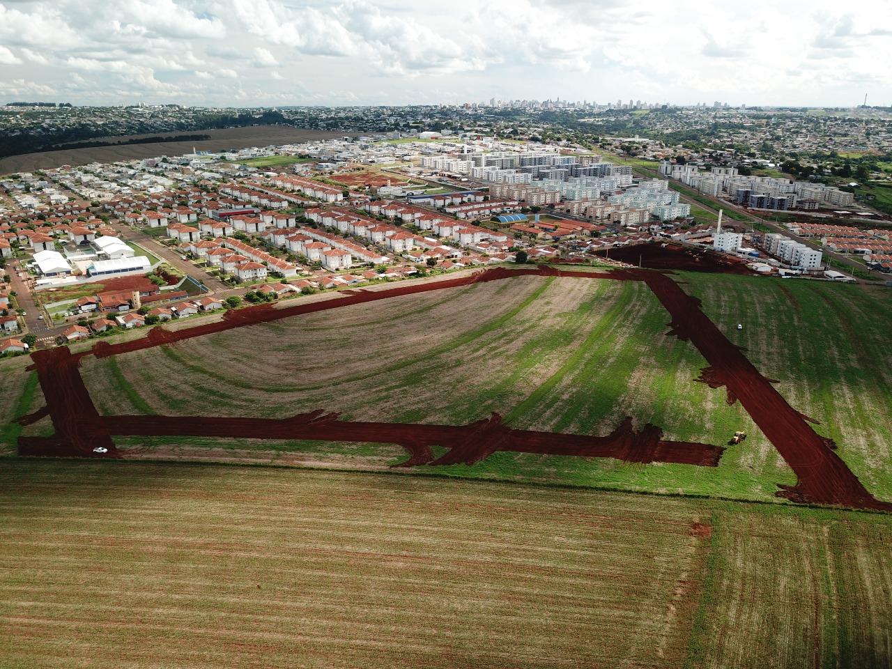 Terreno à venda no Espigão Azul: 