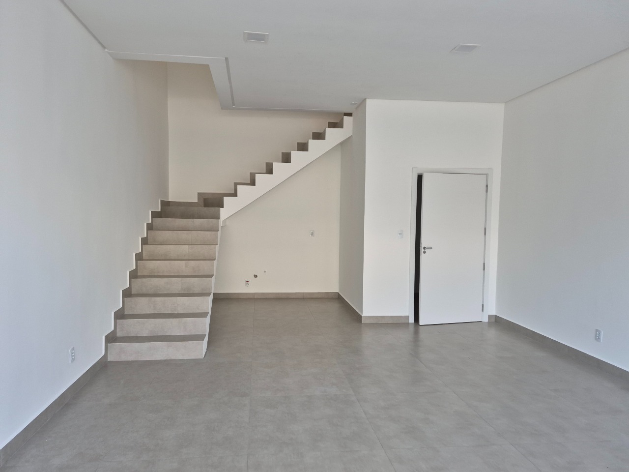 Sala para aluguel no Centro: 