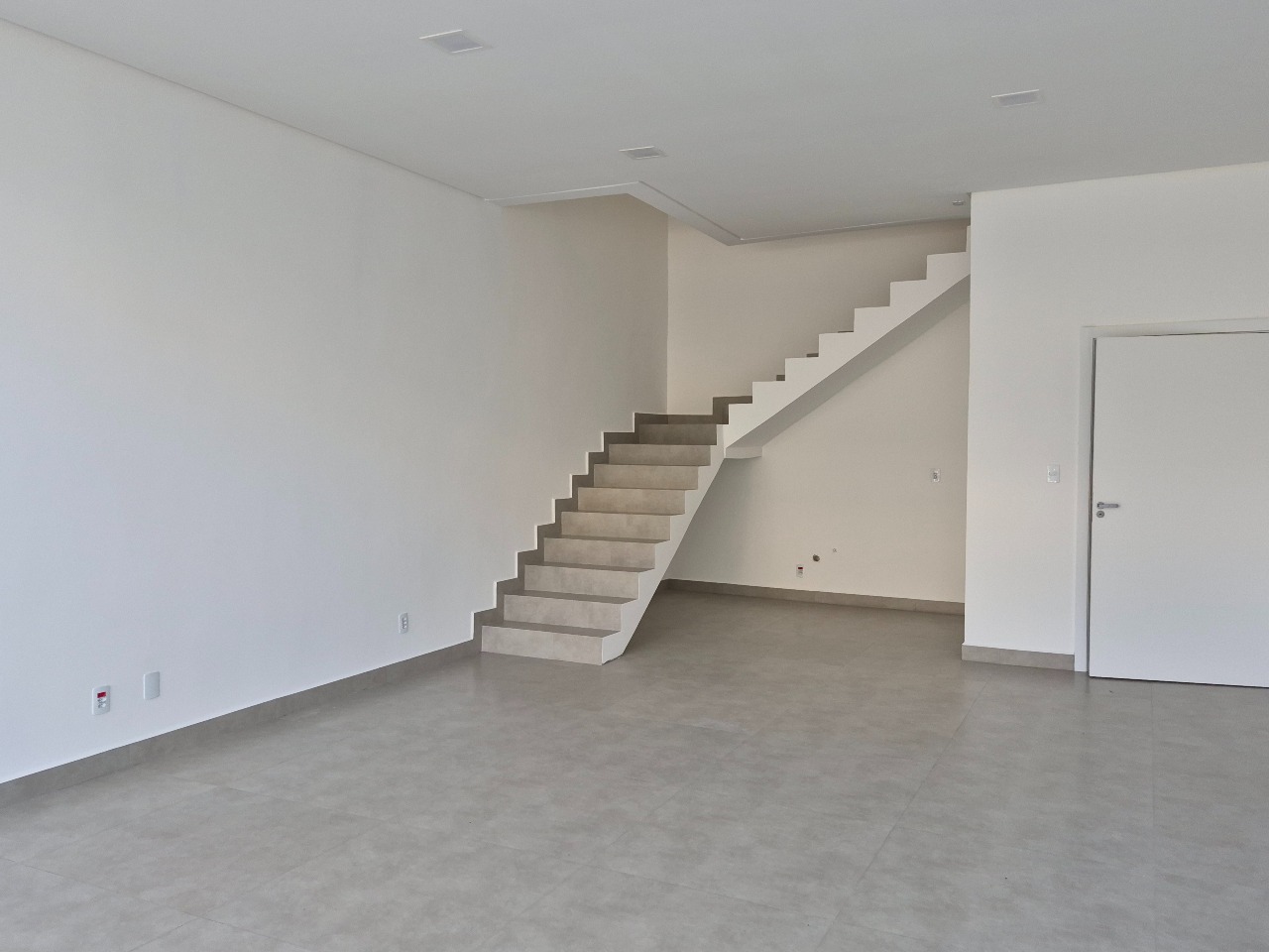 Sala para aluguel no Centro: 