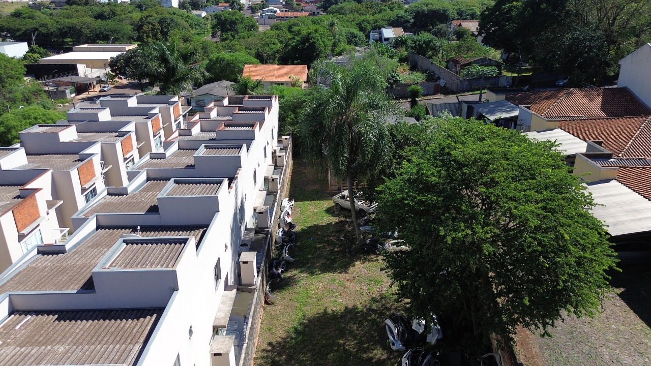 Terreno à venda no Neva: 