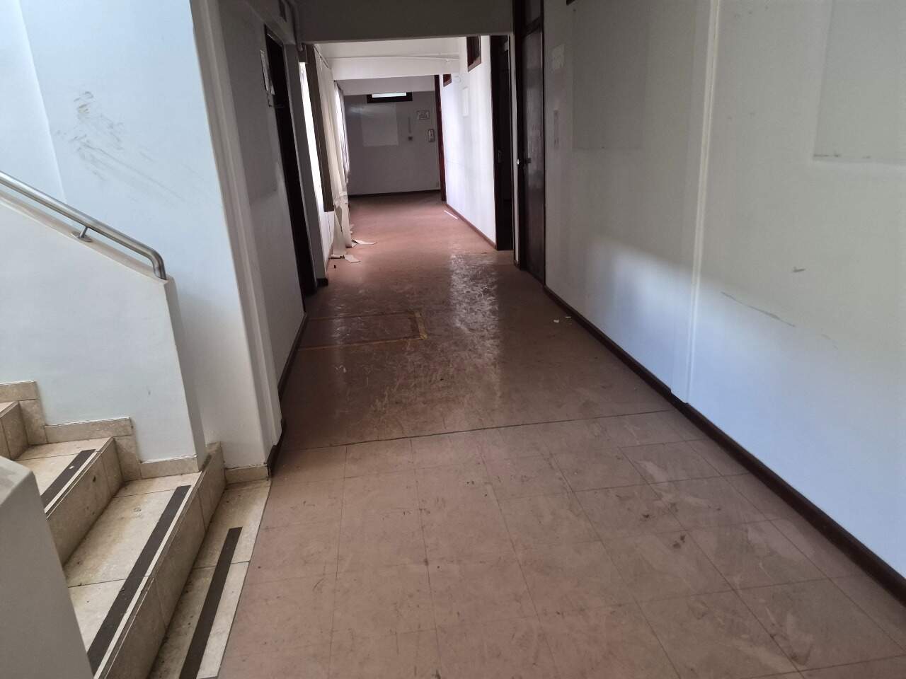 Sala para aluguel no Centro: 