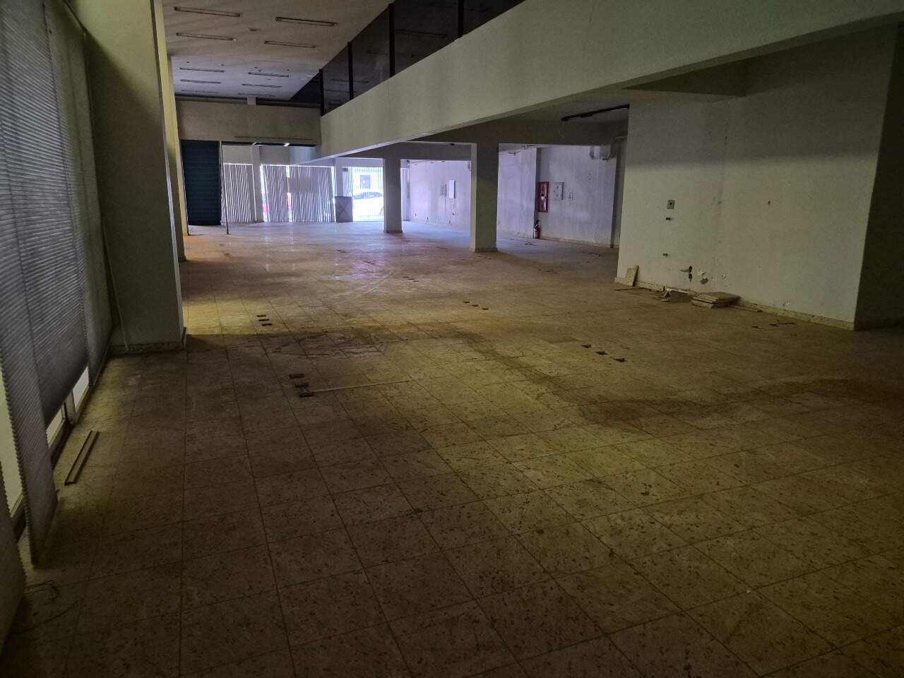 Sala para aluguel no Centro: 