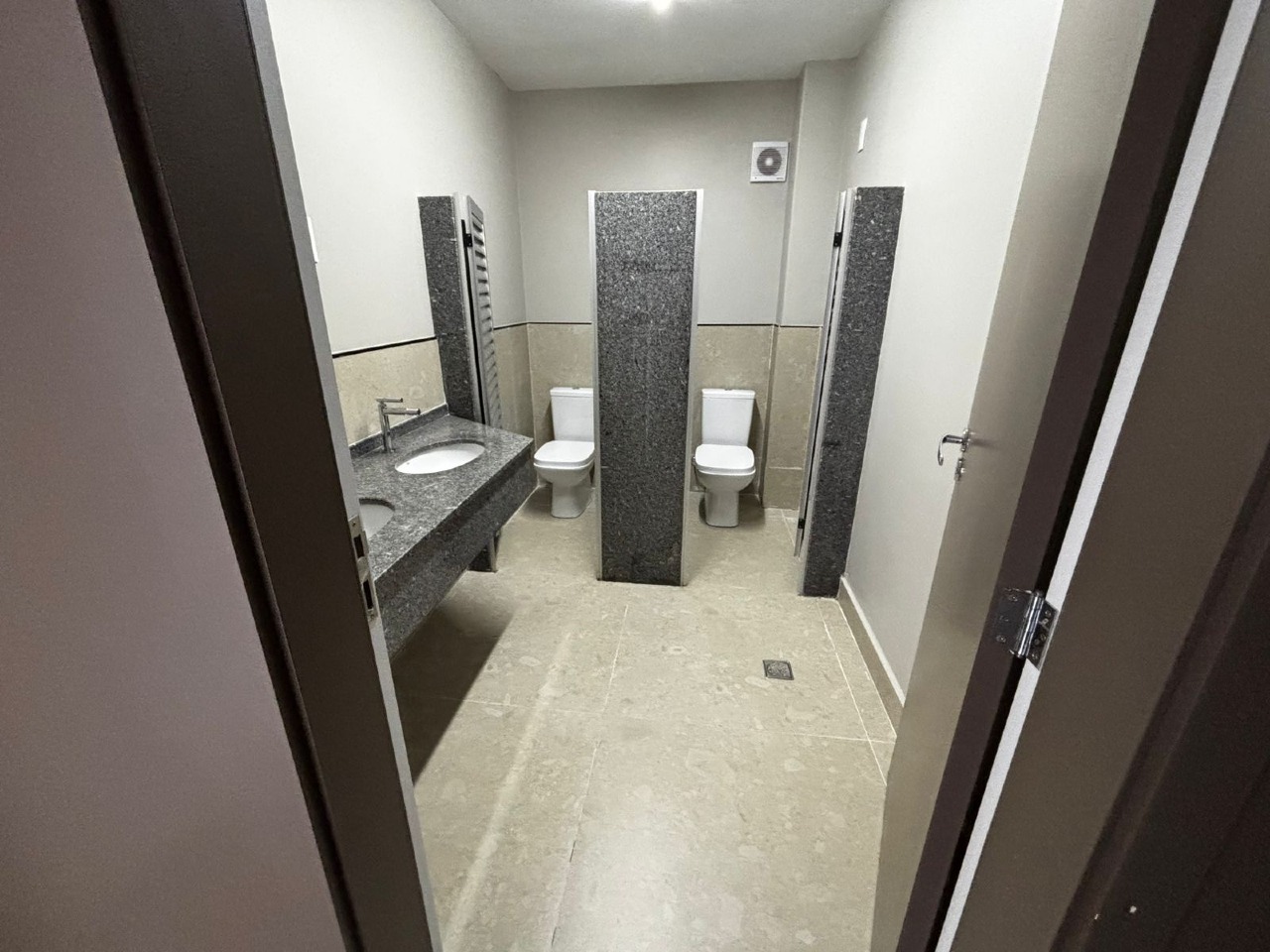 Sala para aluguel no Centro: 