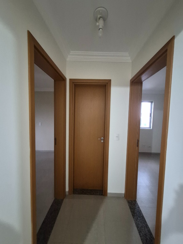 Apartamento para aluguel no Coqueiral: 