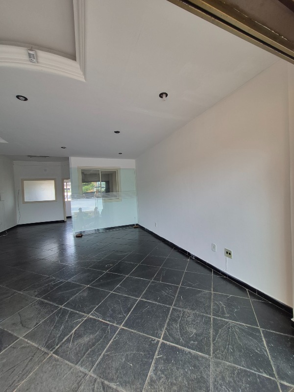 Sala para aluguel no Centro: 