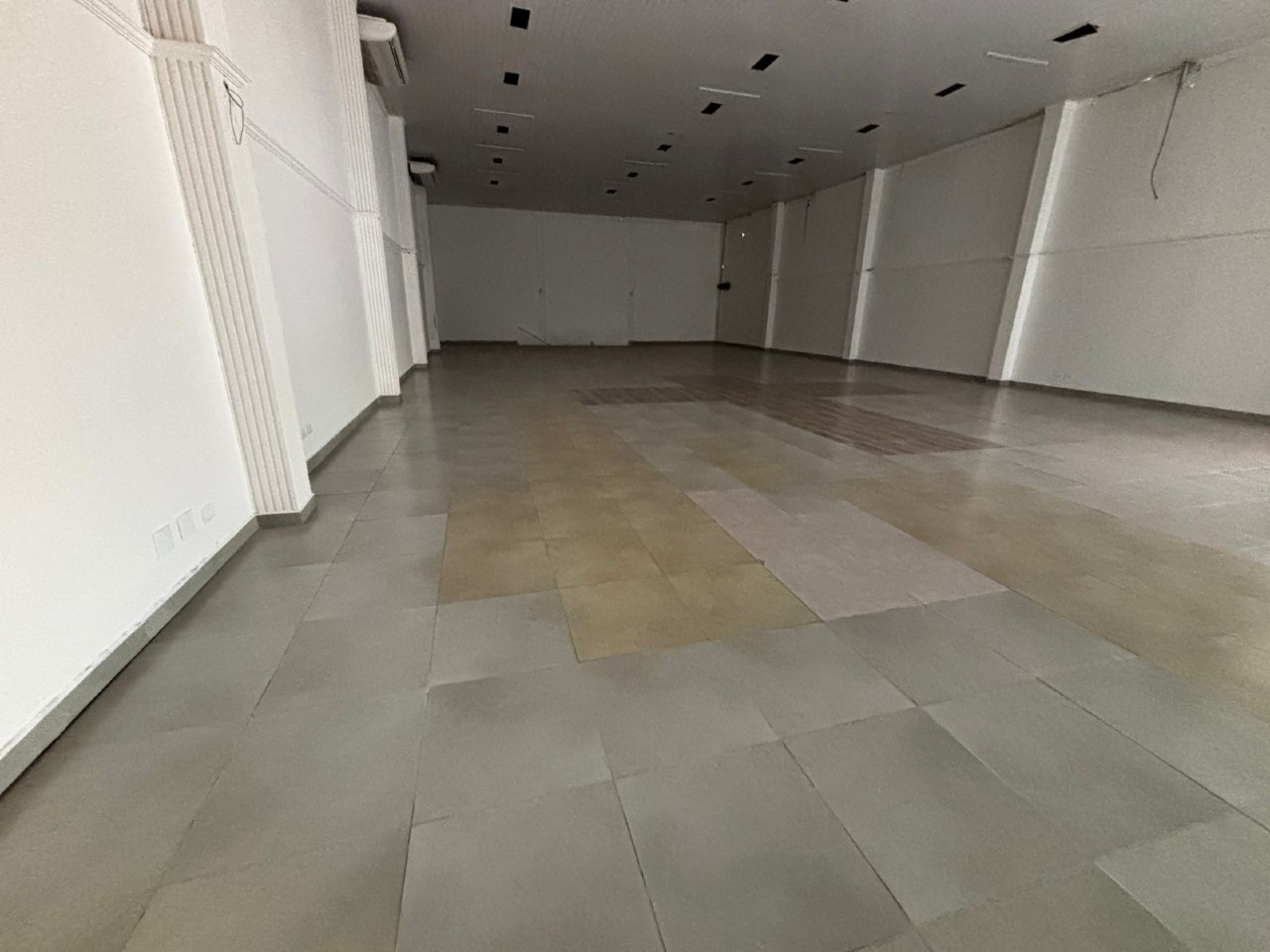 Sala para aluguel no Centro: 