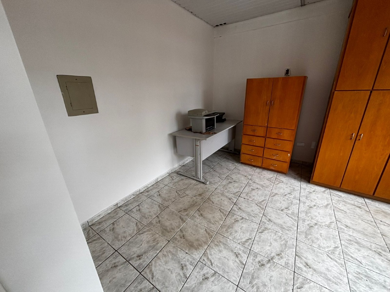 Sala para aluguel no Centro: 