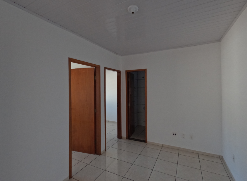 Casa para aluguel no Neva: 